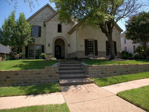 2310 Castle Creek Dr, Mansfield, TX, 76063-5326 | Card Image