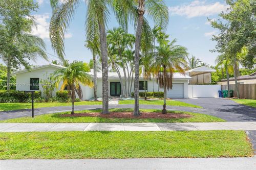 15920 Sw 85th Ave, Palmetto Bay, FL, 33157-2190 | Card Image