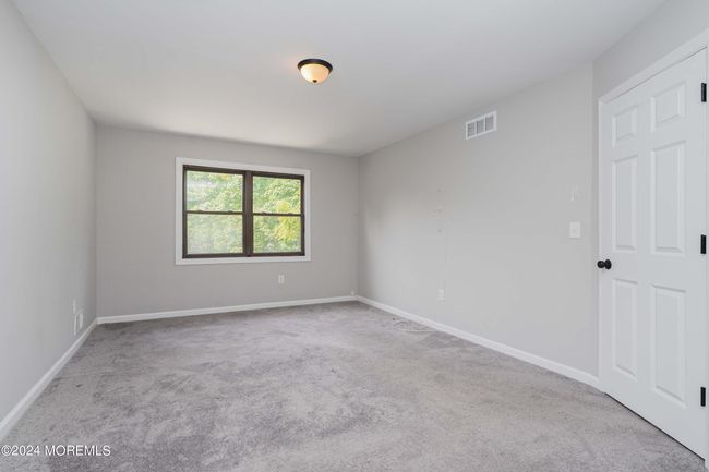 47 Knoll Ct, Condo with 2 bedrooms, 2 bathrooms and null parking in Matawan NJ | Image 12