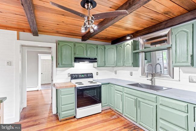 9054 William Penn Hwy, House other with 4 bedrooms, 2 bathrooms and null parking in MIFFLINTOWN PA | Image 15