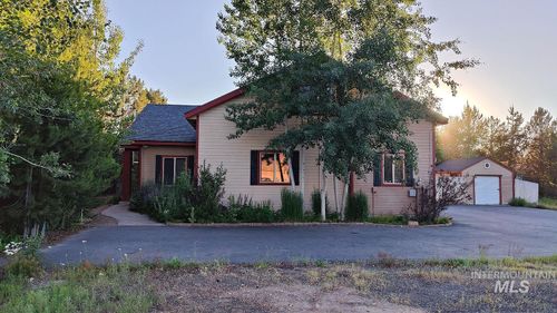 12931 Red Fir Rd, Donnelly, ID, 83615-7743 | Card Image