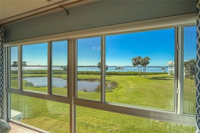 4736 - 4736 Independence Drive, Condo with 2 bedrooms, 2 bathrooms and null parking in Bradenton FL | Image 3