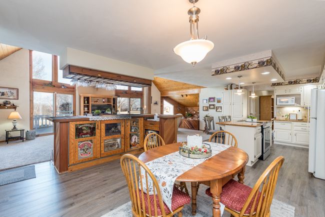 43388 N Oakcrest Ln, House other with 3 bedrooms, 2 bathrooms and 3 parking in Zion IL | Image 6