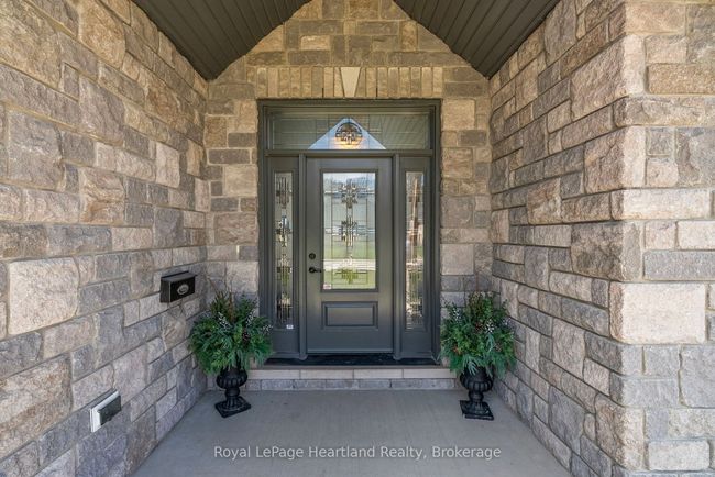 411 Jane St, House other with 7 bedrooms, 3 bathrooms and 10 parking in Palmerston ON | Image 9