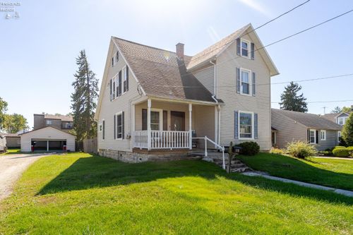 115 Union St, Bellevue, OH, 44811-1036 | Card Image