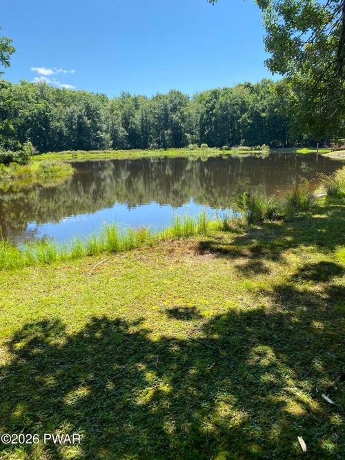 141 Wild Meadow Dr, Milford, PA, 18337-6405 | Card Image