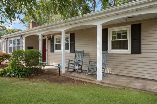 75 Capron Farm Dr, Warwick, RI, 02886-7701 | Card Image