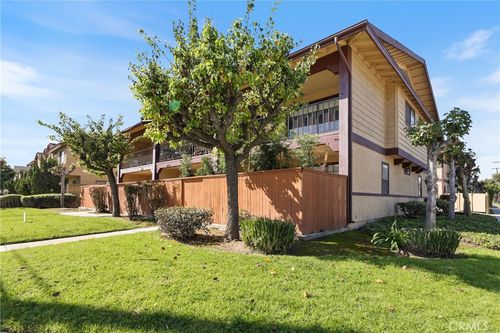 3-21501 Pioneer Blvd, Lakewood, CA, 90715-2168 | Card Image