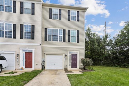 615 Amberfield Rd, FREDERICK, MD, 21703-4572 | Card Image
