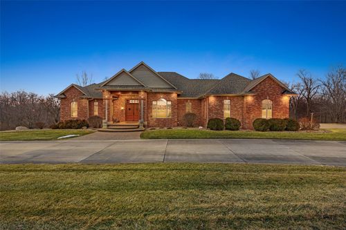 2101 Blue Heron Dr, Springville, IA, 52336-9694 | Card Image