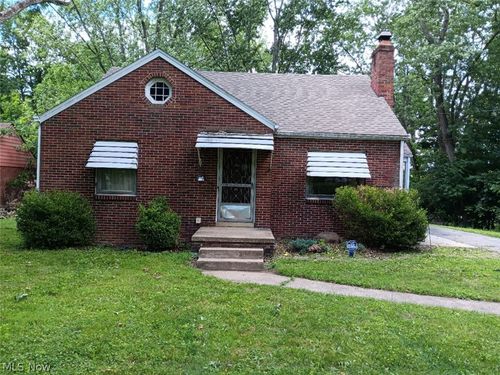 86 Ferncliff Ave, Youngstown, OH, 44512-4612 | Card Image