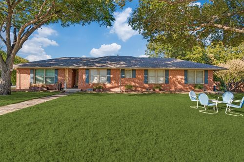 907 E Texas Street, Grapevine, TX, 76051 | Card Image