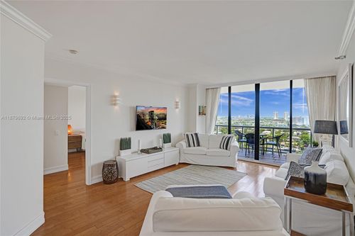 apt-1704-3640 Yacht Club Dr, Aventura, FL, 33180-3573 | Card Image