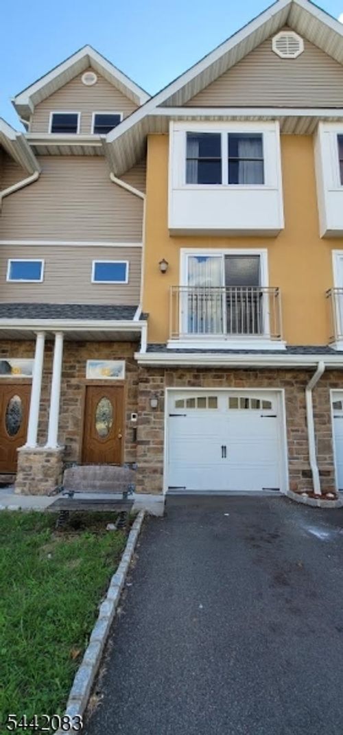 58 Race St, Hillside, NJ, 07205-2351 | Card Image