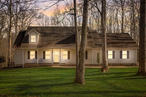 1064 Crane Ct, Kingston Springs, TN, 37082-5208 | Card Image