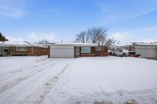 11248 Forrer Dr, Sterling Heights, MI, 48312-4947 | Card Image