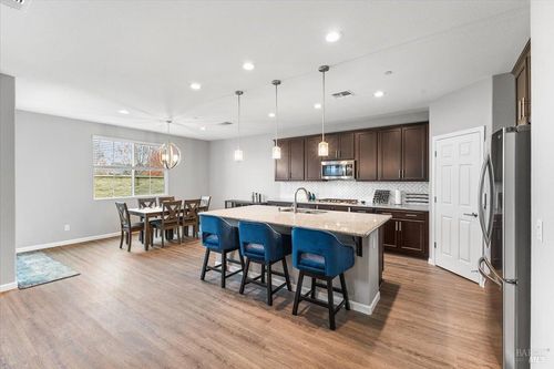 2180 Karen Pl, Rohnert Park, CA, 94928-5067 | Card Image