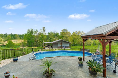 1560 Fairfield Rd, Westmoreland, TN, 37186-5372 | Card Image