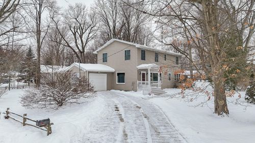 61100 Quinnesec Rd, Cassopolis, MI, 49031-9452 | Card Image