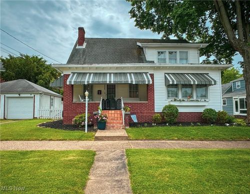 2208 Oak St, Parkersburg, WV, 26101-3544 | Card Image