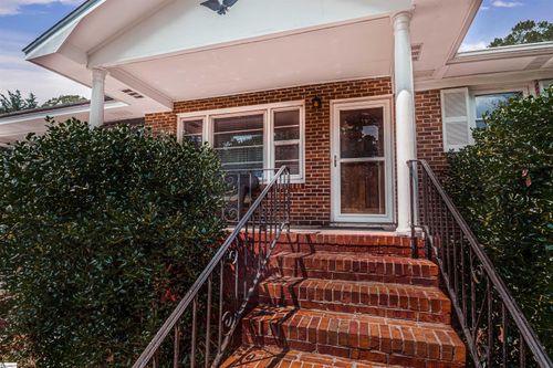 4 Grandview Rd, Travelers Rest, SC, 29690-9601 | Card Image