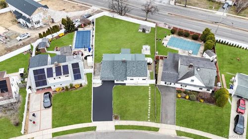 63 Blacksmith Rd, Levittown, NY, 11756-3105 | Card Image
