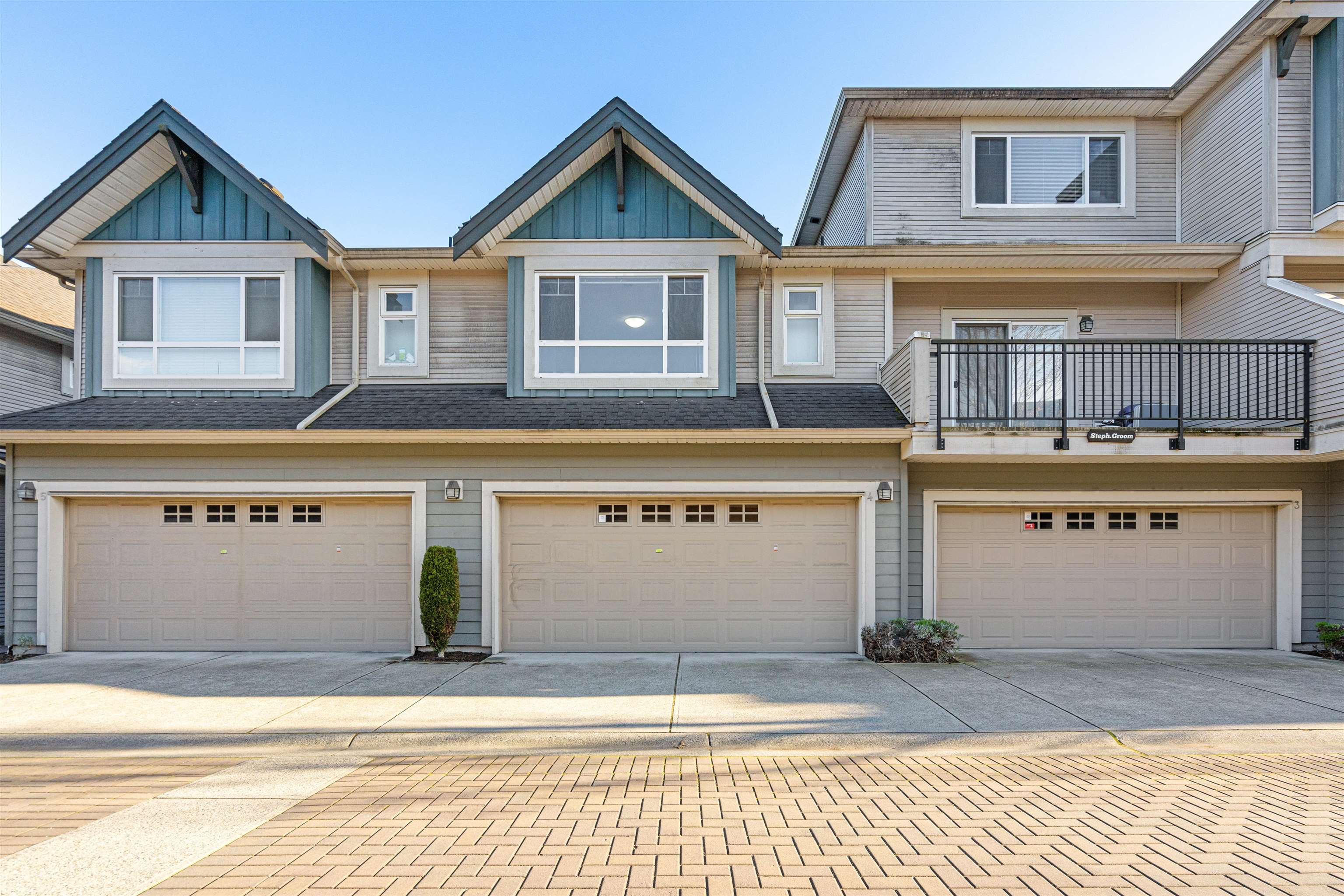 4 - 11393 Steveston Highway, Townhouse with 3 bedrooms, 2 bathrooms and 2 parking in Richmond BC | Image 1