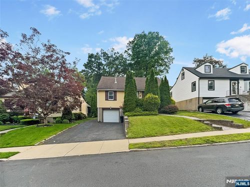 46 Woodland Ave, Maywood, NJ, 07607-2022 | Card Image
