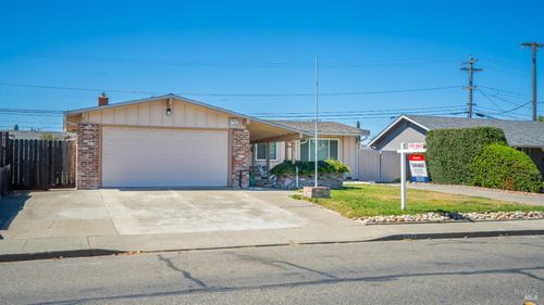 424 Acacia St, Fairfield, CA, 94533-3764 | Card Image