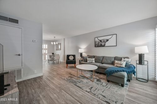 330-4600 N 68th St, Scottsdale, AZ, 85251-2019 | Card Image