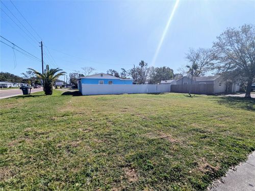 3990 54th Ave N, ST PETERSBURG, FL, 33714-2353 | Card Image