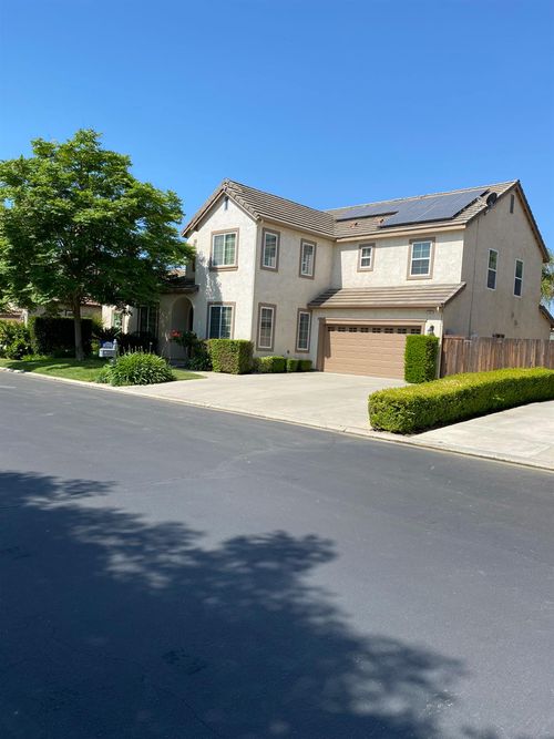 4707 N Arrow Ridge Way, Clovis, CA, 93619-4662 | Card Image