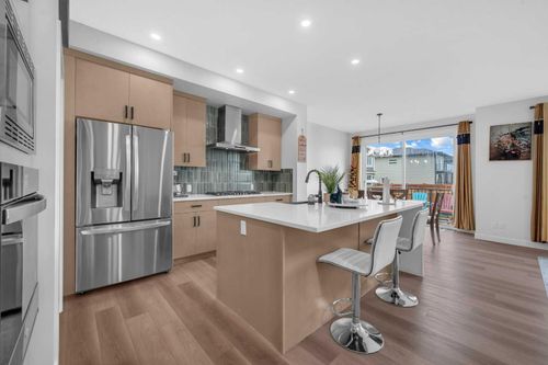 93 Legacy Reach Crescent Se, Calgary, AB, T2X5A5 | Card Image