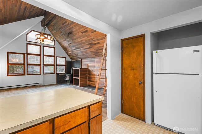 17118 Riverview Way E, House other with 3 bedrooms, 2 bathrooms and null parking in Enumclaw WA | Image 17