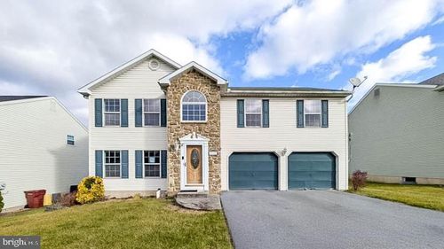 5008 Foxdale Drive, WHITEHALL, PA, 18052 | Card Image