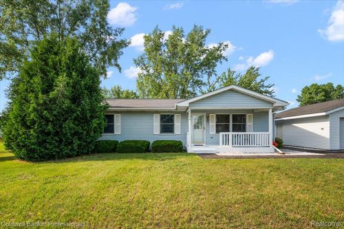 5706 Southwood St, North Branch, MI, 48461-9755 | Card Image