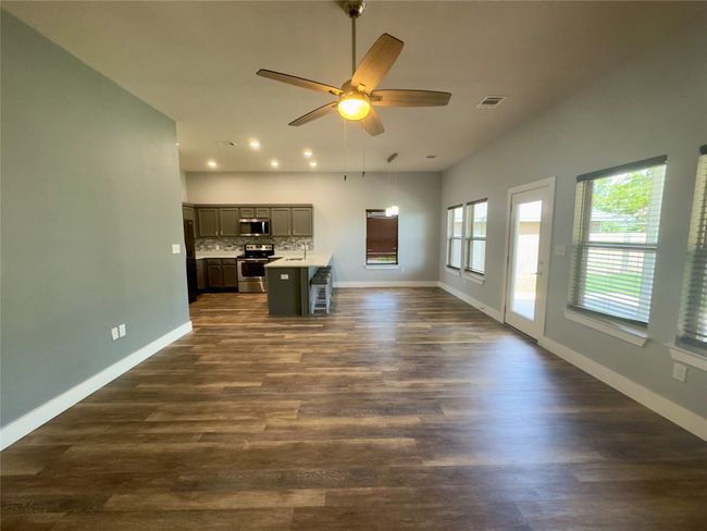 1520 Hunters Rd, House other with 3 bedrooms, 2 bathrooms and null parking in Lockhart TX | Image 8