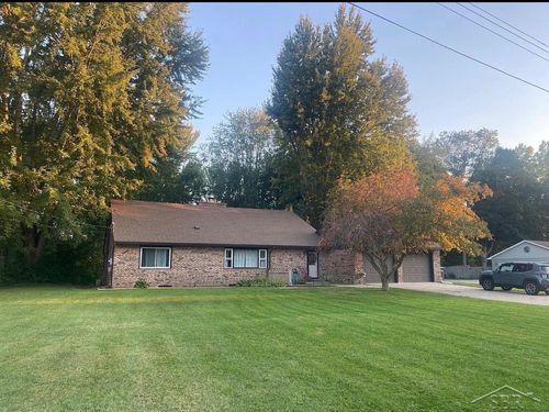 1864 E Chippewa River Rd, Midland, MI, 48640-8206 | Card Image