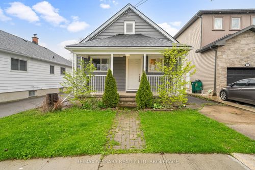 67 West St N, Thorold, ON, L2V2S4 | Card Image