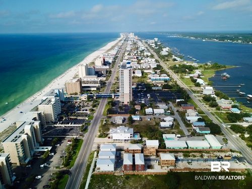 15 Crystal Drive, Gulf Shores, AL, 36542 | Card Image