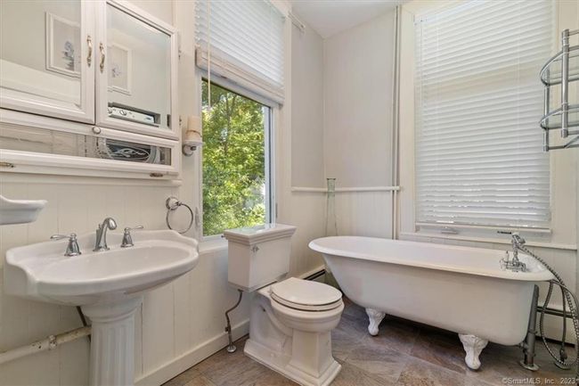 542 Shetucket Tpke, House other with 3 bedrooms, 3 bathrooms and null parking in Griswold CT | Image 14