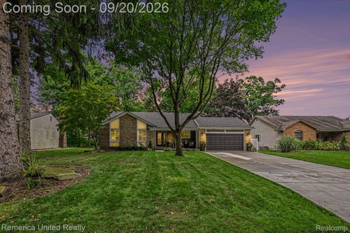 21995 Sunflower Rd, Novi, MI, 48375-5355 | Card Image