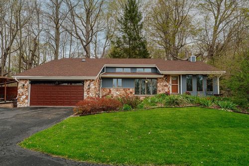 S86W24960 Stonehill Drive, Vernon, WI, 53149 | Card Image