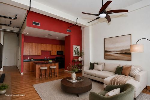 2h-915 Franklin St, Houston, TX, 77002-1738 | Card Image