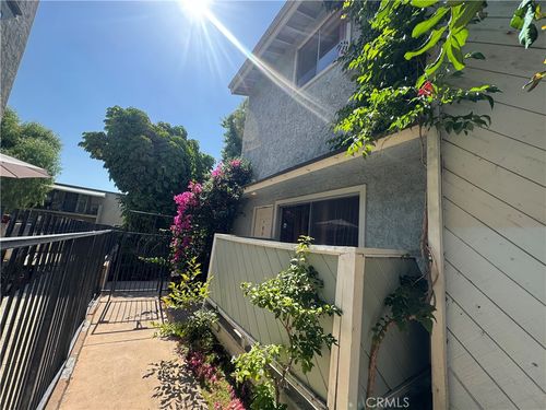 9-8936 Willis Ave, Panorama City, CA, 91402-1558 | Card Image