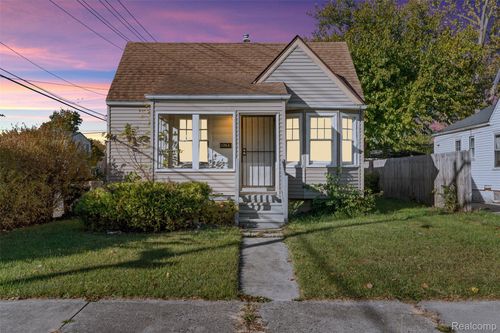 8203 Brace St, Detroit, MI, 48228-3142 | Card Image