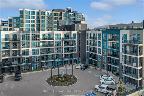 416-10 Concord Pl, Grimsby, ON, L3M0G6 | Card Image