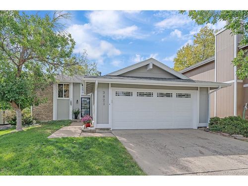 3821 S Ceylon Way, Aurora, CO, 80013-3627 | Card Image