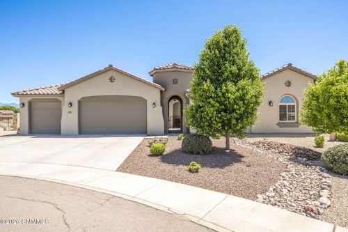 391 Red Cap Ct, Las Cruces, NM, 88007-6205 | Card Image