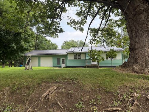 6727 Girdle Rd, West Farmington, OH, 44491-9711 | Card Image